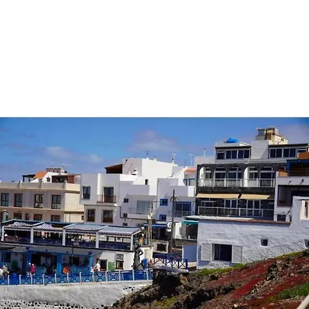 Ocean Front Surf House El *